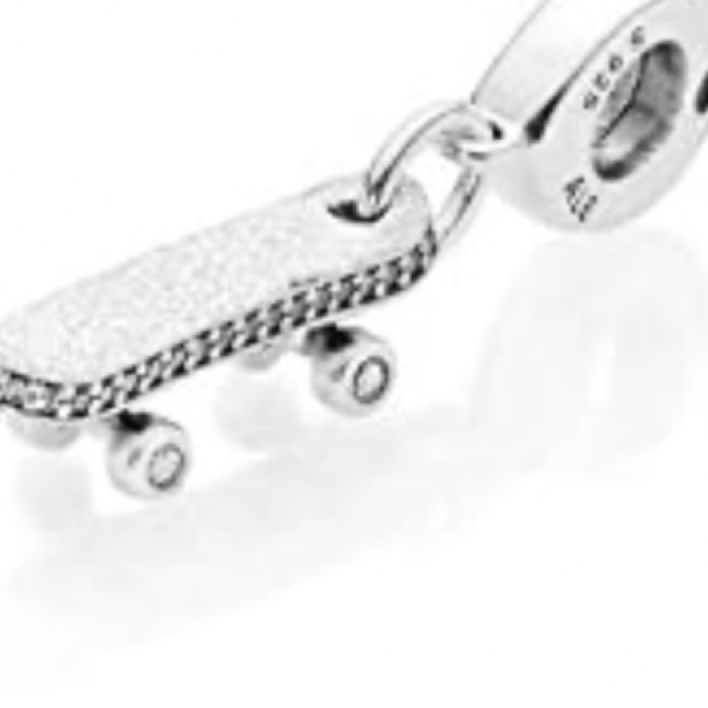 PANDORA Silver Skateboard”Be Free” Charm